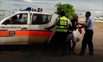 Allégation de brutalité policière : un General Worker accuse un policier de l’avoir brutalisé sur son lieu de travail