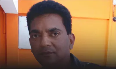 Pratique d’élevage décriée : de la fiente de poule mélangée à de la nourriture pour cerfs