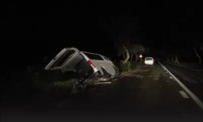 Dans l'Est : Un minibus finit sa course dans un champ de cannes