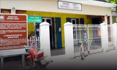 Surpris à moitié nu avec sa fille de 8 ans