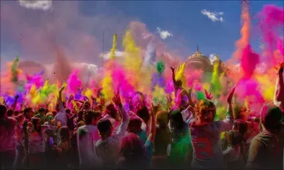 Un festival de couleurs pour Holi