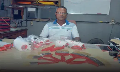 Ramess Aubeeluck et ses pinceaux ‘made in Moris’