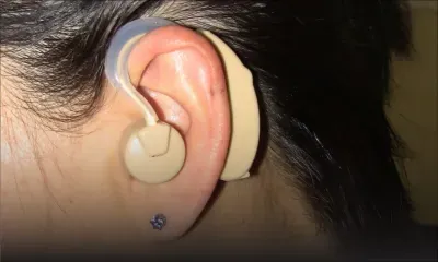 Atteinte de surdité : une fille de huit ans a besoin d’un van scolaire