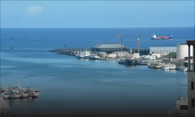 Un bateau évite d’accoster à Port-Louis... alors que les douaniers l’attendaient