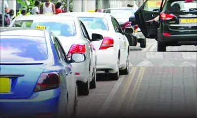 Concurrence déloyale Les taxis marrons prennent d’assaut Cité Résidence La Cure