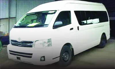 Le moteur de son van noyé : sa compagnie d’assurances ne veut pas payer pour le remplacer