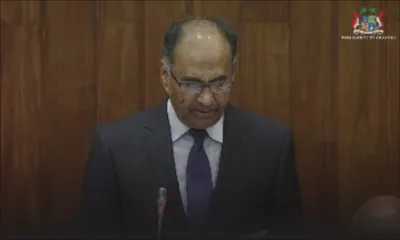 Amendements constitutionnels : suivez en direct les débats sur une motion d’Alan Ganoo