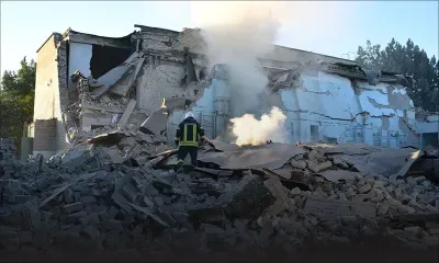 Au moins 12 morts dans des frappes russes sur une ville du centre de l'Ukraine