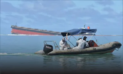 Wakashio : 1 800 mètres de barrages pour protéger le parc marin de Blue-Bay