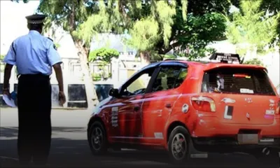 Aux Casernes à Curepipe - Tests de conduite : candidats et moniteurs grincent des dents