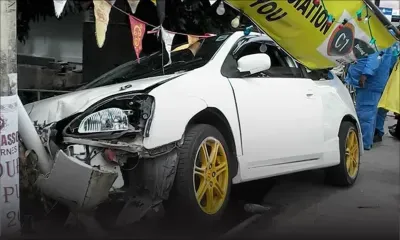 À Rose-Hill: une voiture termine sa course dans un caniveau