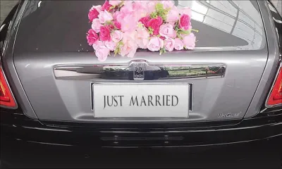 ‘Just married’ ou ‘Just booked’?