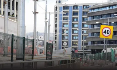 Une station de métro temporaire en face de la Place d’Armes 