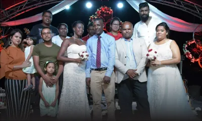 Aurélie, Didier, Avinash et Shiksha se disent oui