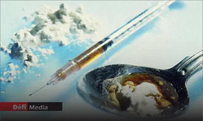 Un toxicomane fait fi du couvre-feu pour s’acheter de la drogue : il fait appel à la clémence des policiers