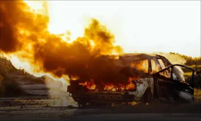 Une voiture ravagée par un incendie - Le propriétaire : «Mo loto ti kouma mo deziem madam»