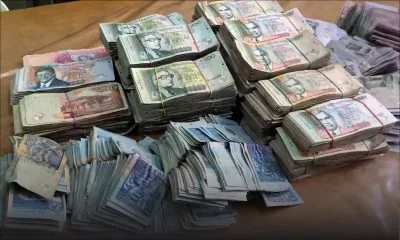 Opération de l’ADSU: Rs 800 000 en espèces et Rs 300 000 d’héroïne saisies à Trou-aux-Biches