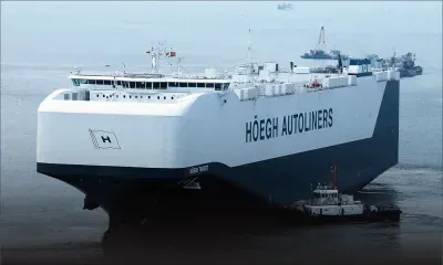 Hoëgh Target: Un bâtiment qui roule sur les eaux