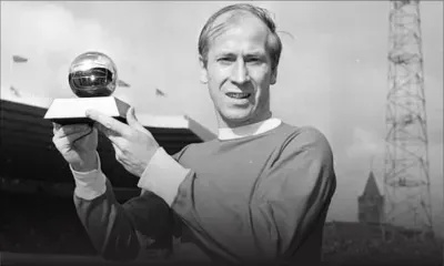 Manchester United: une tribune du stade d'Old Trafford baptisée Bobby Charlton