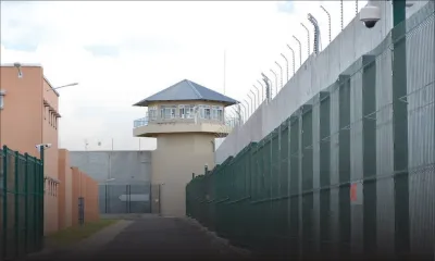 Caméras intelligentes et zone tampon : la sécurité rehaussée dans toutes les prisons du pays