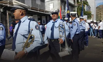 250e anniversaire de la force policière : les membres de la Northern Division paradent dans les rues de Port-Louis