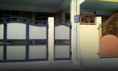 Avenue Maxime Rémy, Roches-Brunes: l’arrêt d’autobus dérange