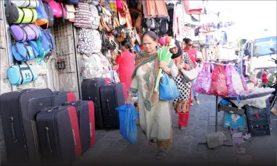 Période festive : des trottoirs obstrués à Port-Louis
