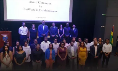 Cérémonie de remise des certificats à Ebène : l’UoM récompense le personnel d’Allianz en assurance française