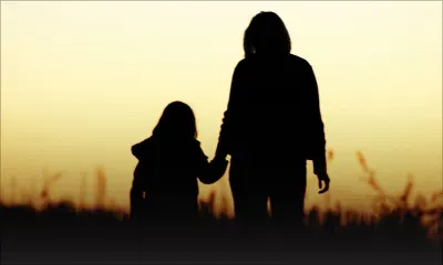 Privée de voir son fils depuis 3 ans : son ex-époux ne respecte pas l’ordre de la cour