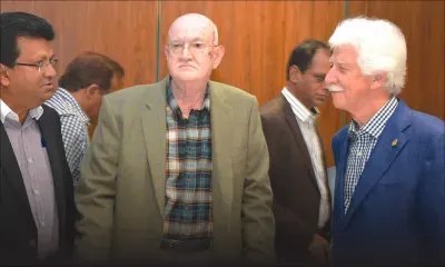 Paul Bérenger: «Cessez les ingérences dans le travail de la police»