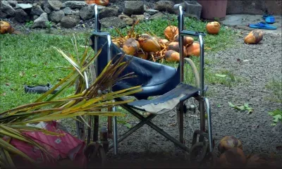 Un fauteuil roulant défectueux