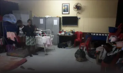 Après l’incendie de leurs maisons : des familles dans un centre communautaire depuis un mois