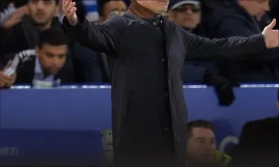 Football: Mourinho a signé un précontrat avec Manchester United, selon El Pais