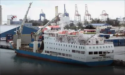 42 marins bloqués sur le Mauritius Trochetia