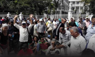 [LIVE] Port-Louis : rassemblement des grévistes et des ex-clients de SCBG devant le PMO et le Parlement