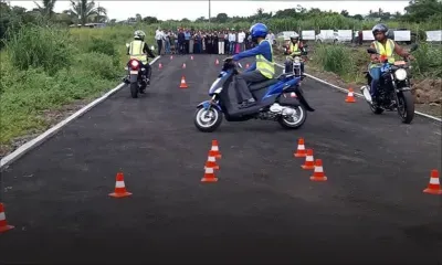 Moto-écoles : la difficulté des examens de conduite contestée