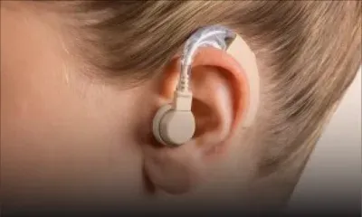 Son petit-fils a des problèmes d’audition : attente interminable pour l’obtention d’un appareil auditif 
