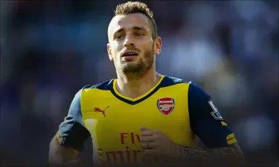 Transfert: Arsenal confirme avoir refusé de prêter Debuchy à Manchester United