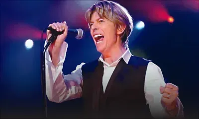 Concert de David Bowie : le regretté chanteur remporte 5 Grammy à titre posthume
