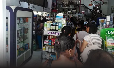 Pharmacies : masques, gants, gels hydro alcooliques et  antidouleurs parmi les produits les plus prisés