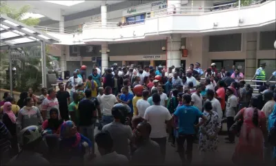 Interdiction de travailler dans la rue: des marchands ambulants de Port-Louis refusent le relogement