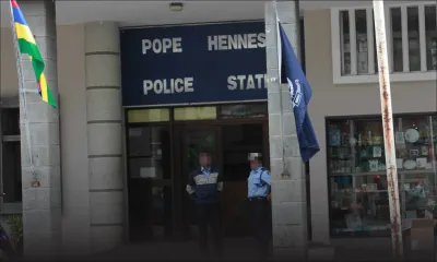 Dans les rues de Port-Louis: il effectue une collecte de fonds pour se droguer