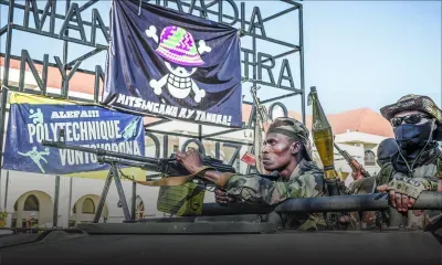 Huit livres pour saisir la crise malgache 