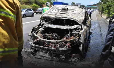 Montagne-Ory : une voiture ravagée par le feu