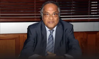 Un témoin dans un affidavit allègue que Dev Manraj aurait dit : «Dir Dawood Rawat vann so group pou enn roupie ek pa pou ena problem devan»