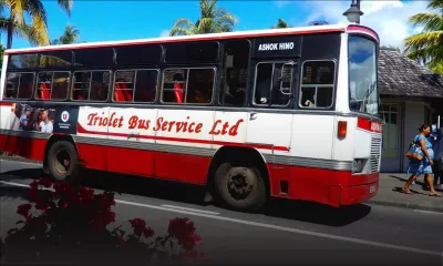 Un bébé de deux ans tombe de la porte de secours d’un autobus : « Mo ti kapav perdi mo zanfan », fulmine la mère