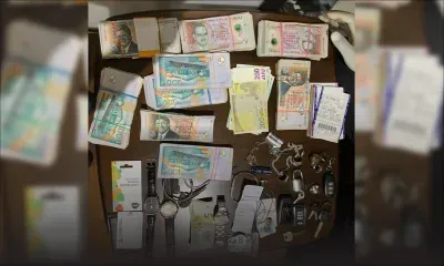 Descente de l’Adsu : documents accablants, devises et actes de propriétés saisis chez un loueur de voitures