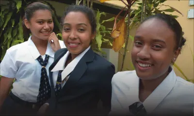 Esther, Sandrine et Nahveerah: étudiantes en quête de sponsoring