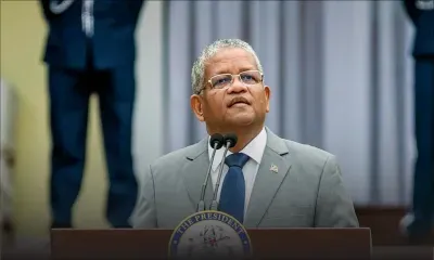 Seychelles : l’ancien président conteste l’ordre donné à ses gardes du corps de rendre leurs armes