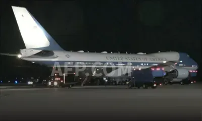 Trump s'envole à nouveau pour Davos après avoir dû changer d'avion